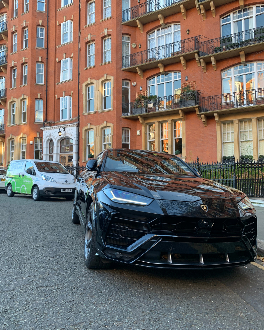 Lamborghini Urus valeted by NO2H2O on a Chiswick driveway